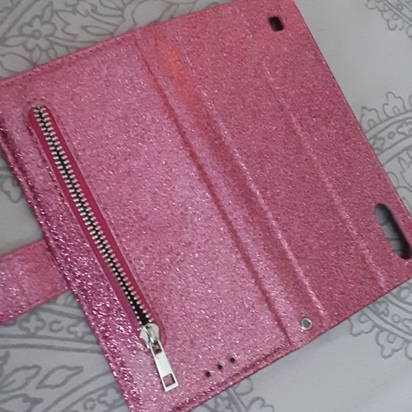 Phone case - Picture 3 of 3